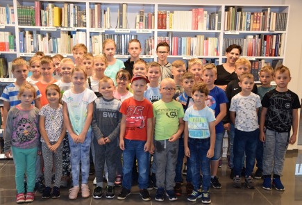 Radziejowską bibliotekę odwiedziły dzieci
