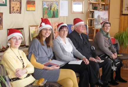 Znani Radziejowianie czytają przedszkolakom z Piotrkowa Kuj.