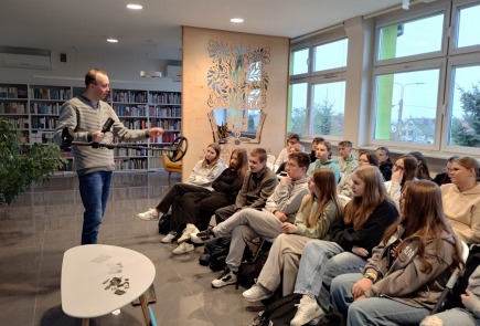 Dzisiaj w naszej bibliotece odbyła się prelekcja