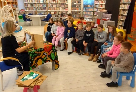 Spotkanie z teatrzykiem Kamishibai.