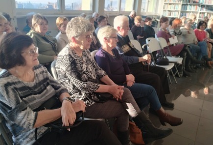 SPOTKANIE AUTORSKIE Z ELŻBIETĄ OKUNOWSKĄ