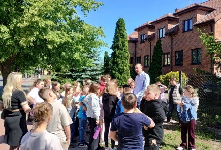 "ŚLADAMI DAWNYCH HISTORII RADZIEJOWA".