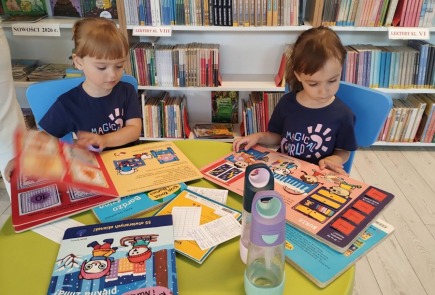 Środy w bibliotece – czas dla mam i najmłodszych!