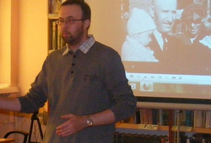 9 maja odbyła się już kolejna prelekcja pt." Radziejowscy Żydzi" połączona  z prezentacją dokumentu „Po-lin. Okruchy pamięci”.