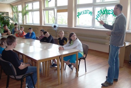 Radziejowską bibliotekę odwiedziła  kolejna grupa  uczniów