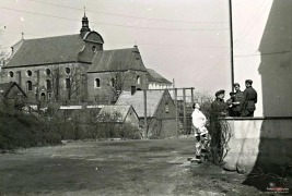 Radziejów 1940r.  - Kosćiół i klasztor franciszkanów.