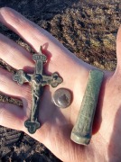 Krzyżyk, denar rzymski i siekierka z epoki brązu  - to był udany dzień poszukiwań na Kujawach radziejowskich.