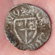 Szeląg krzyżacki z końca XIV lub 1 poł. XV w., czyli ma około 600 lat.
